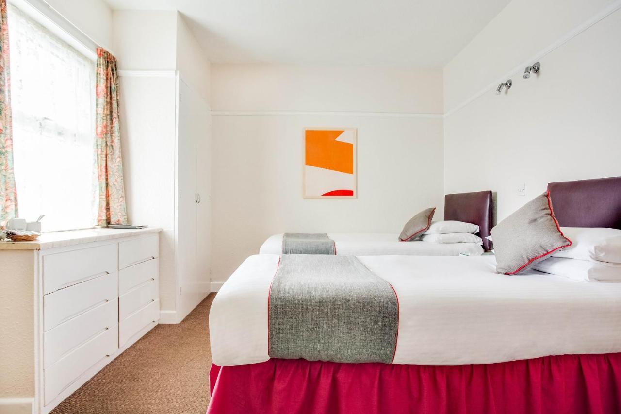 Hotel Oyo Godolphin Arms 3*