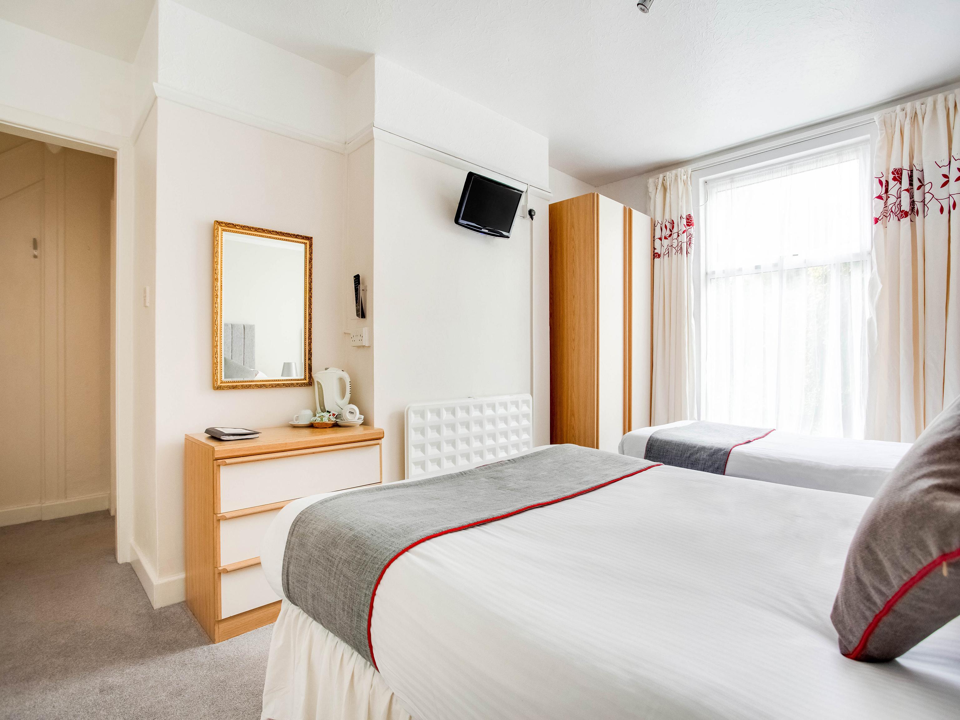 Hotel Oyo Godolphin Arms