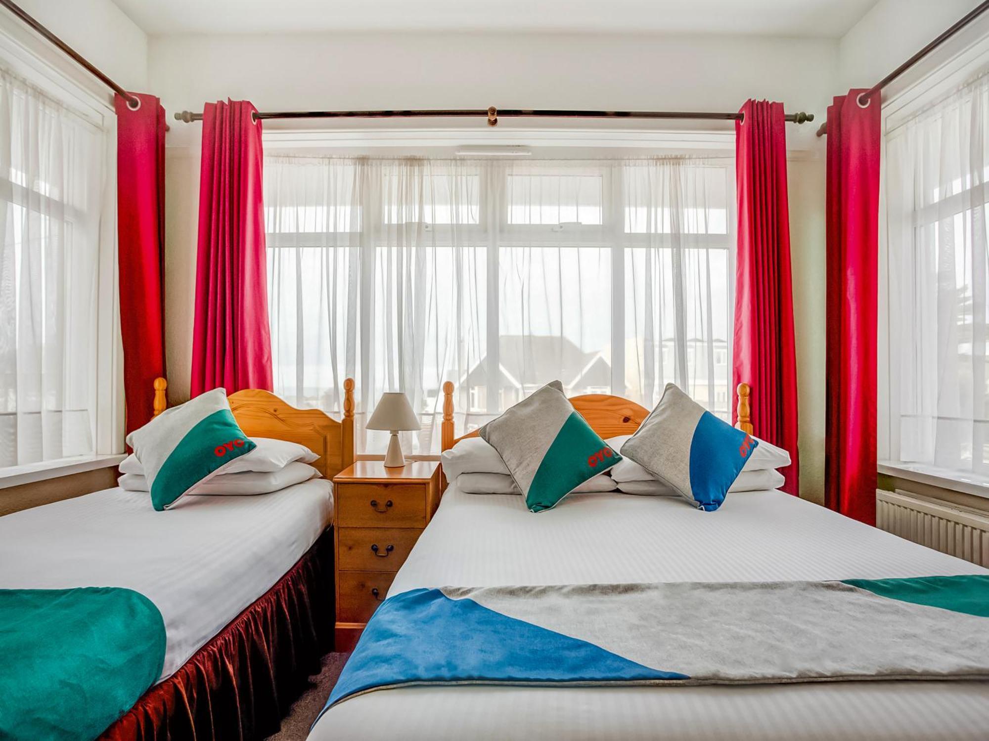 Hotel Oyo Godolphin Arms