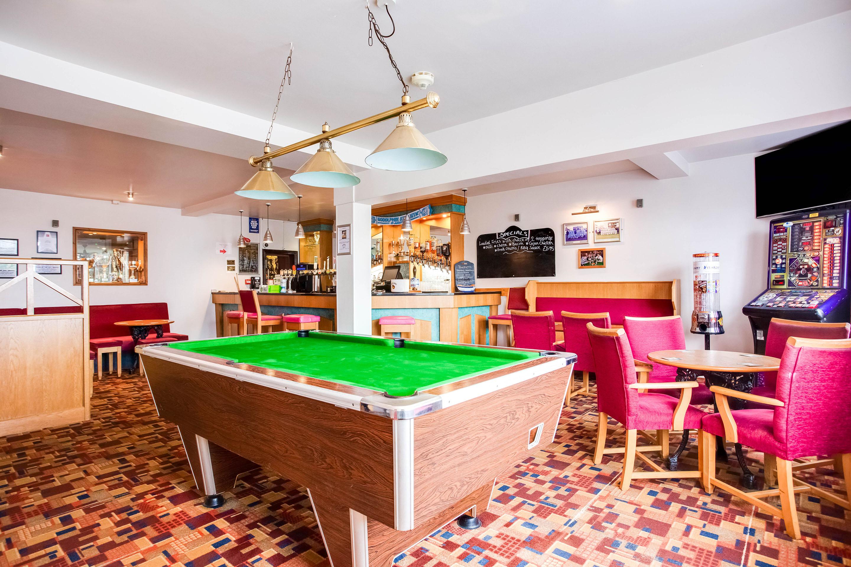 Oyo Godolphin Arms Hotel