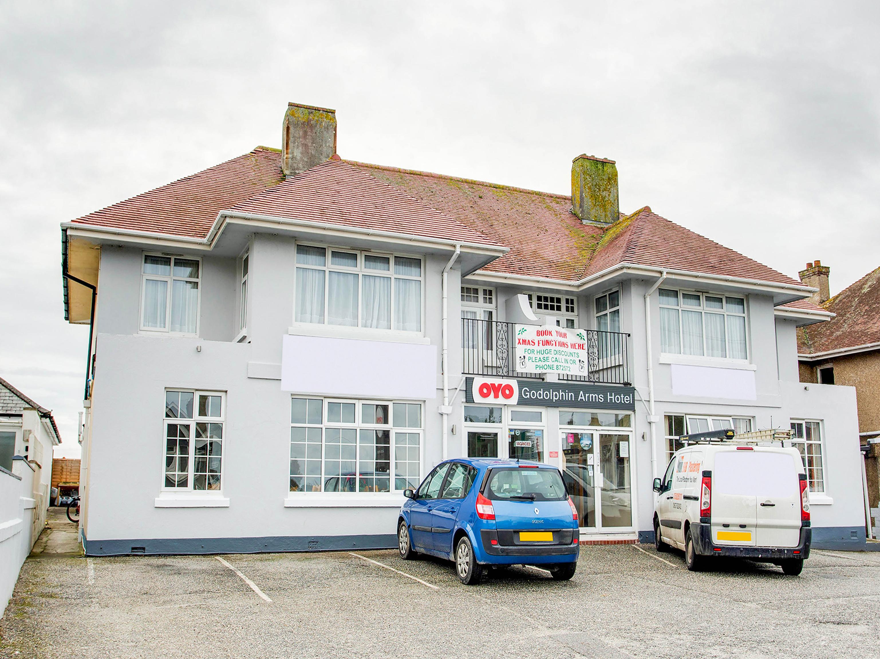 Oyo Godolphin Arms 3*